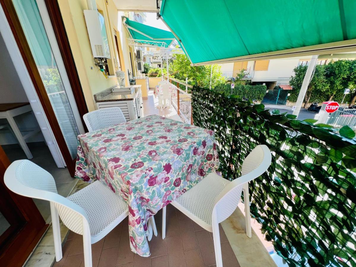 Treehouse Sorrento Apartment Exteriör bild
